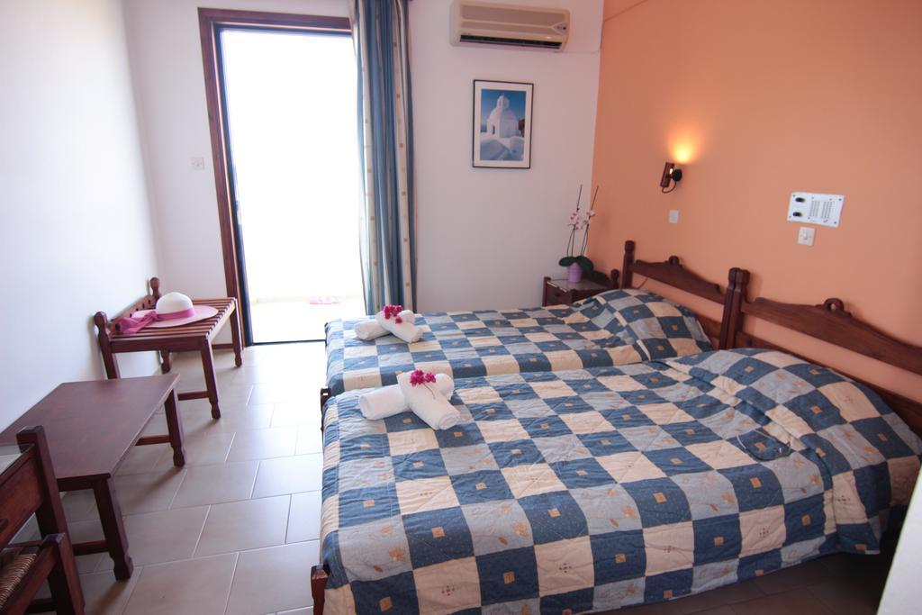 Lofos Hotel Плакиас Экстерьер фото