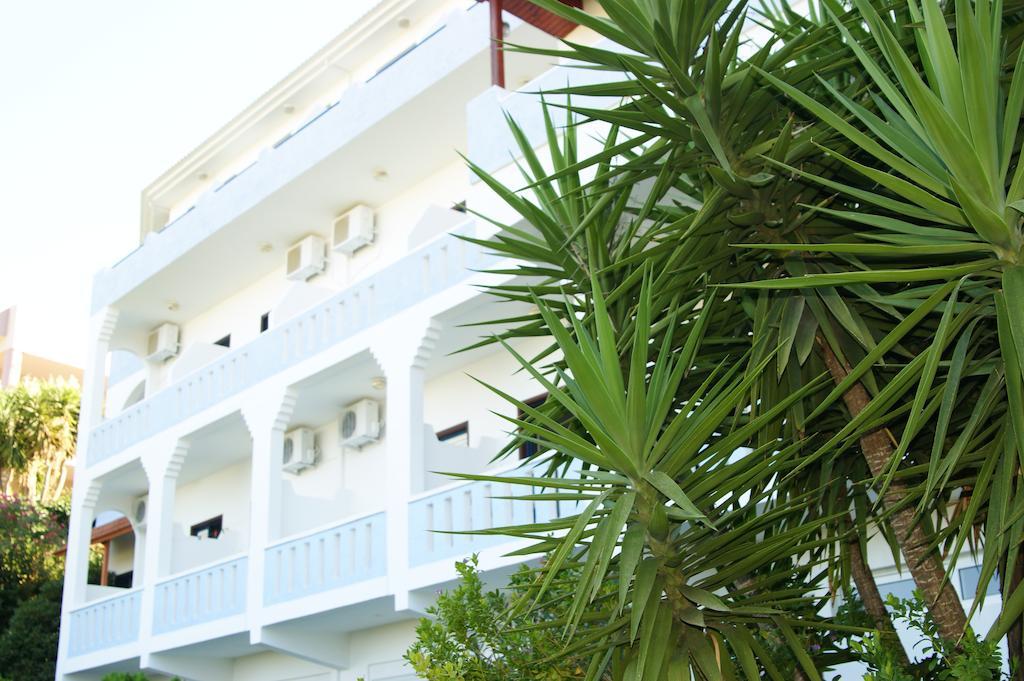 Lofos Hotel Плакиас Экстерьер фото